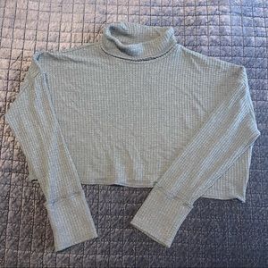 Long Sleeve Turtleneck Cozy Boxy Cropped T-Shirt - Wild Fable Heather Gray L